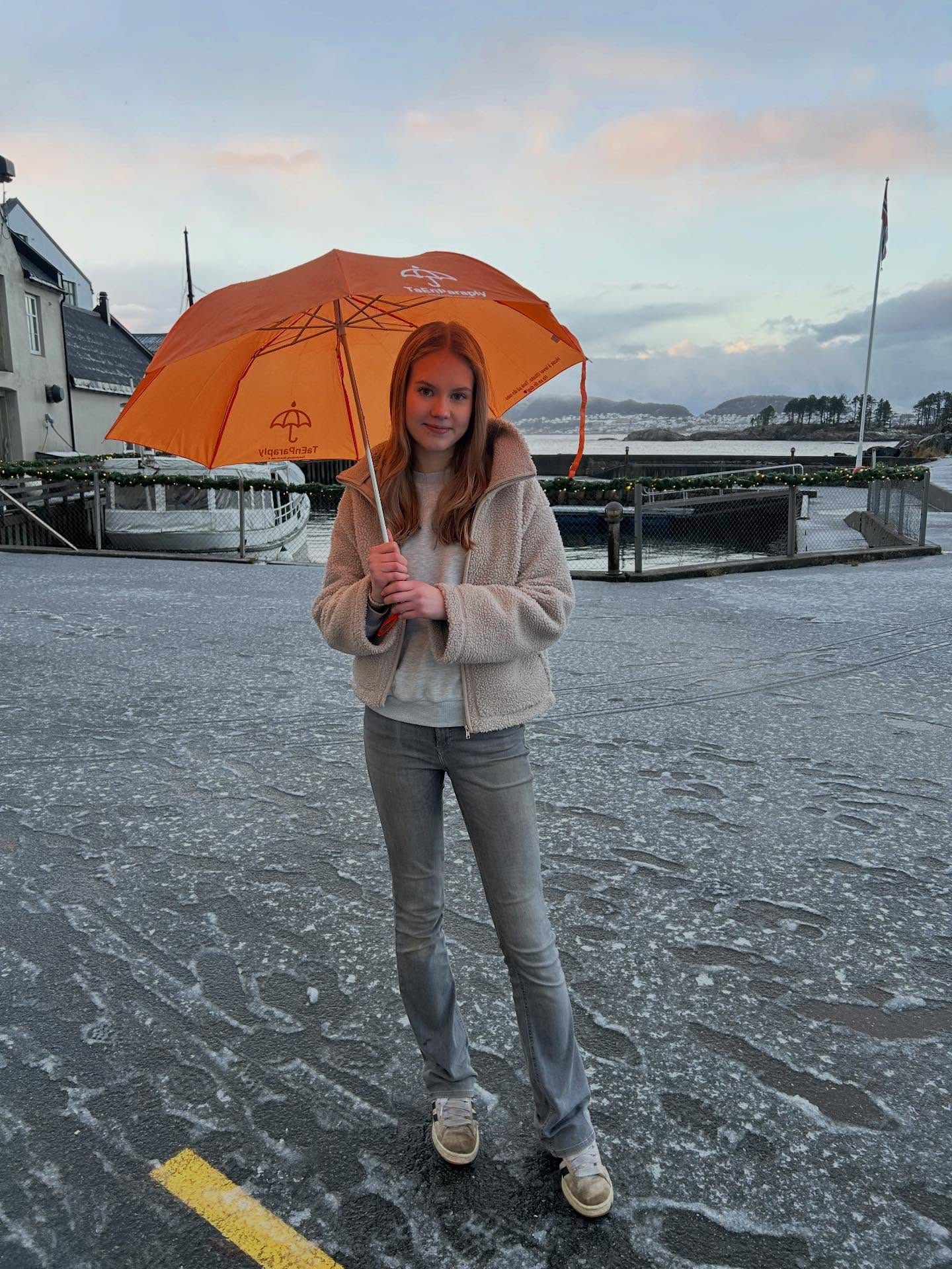 TaEnParaply-stasjon i bybildet